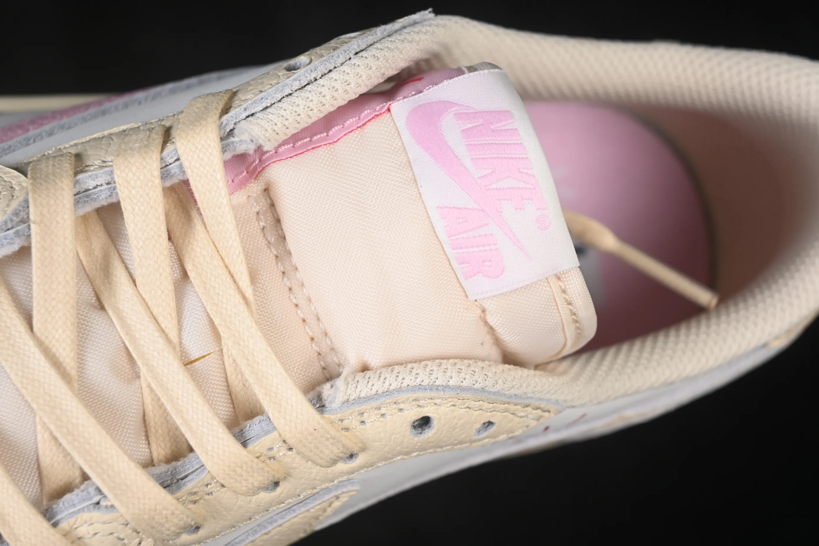 All Categories Air Jordan Jordan series basketball shoes Air Jordan 1 Low LJR version Travis Scott x Air Jordan 1 Low OG AJ1 Joe 1 joint undercut IQ7604-100